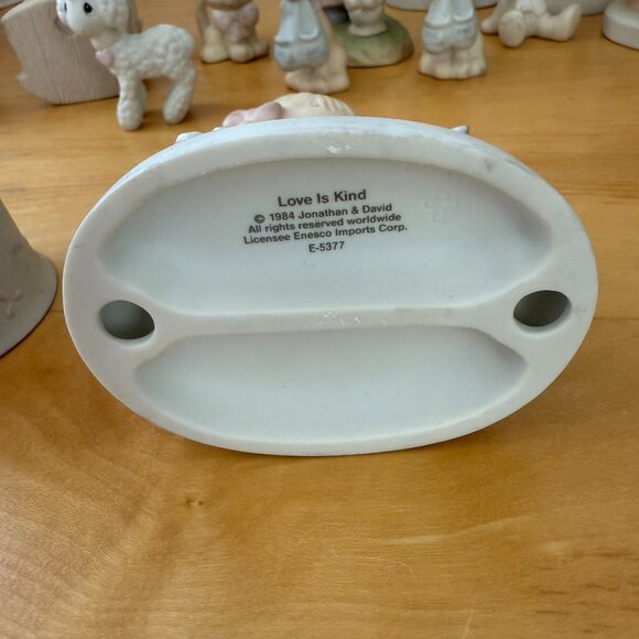 Vintage Precious Moments Lot of 15 Figurines All Pre 1987 Many Discontinued GIft - Picture 7 of 9